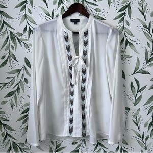 The Limited Lace Up Front Tie Blouse. White. Size M.